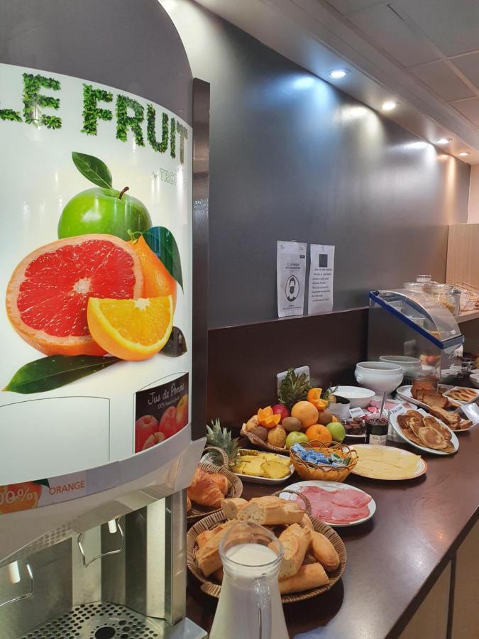 Contact Hotel Restaurant La Chaumiere Entre Orgeval Et Flins A13 Sortie 8 Les Mureaux Buitenkant foto