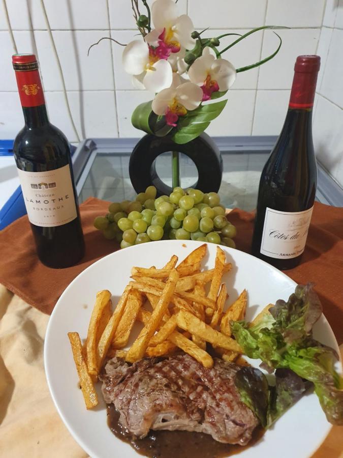 Contact Hotel Restaurant La Chaumiere Entre Orgeval Et Flins A13 Sortie 8 Les Mureaux Buitenkant foto