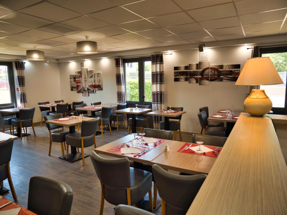 Contact Hotel Restaurant La Chaumiere Entre Orgeval Et Flins A13 Sortie 8 Les Mureaux Buitenkant foto
